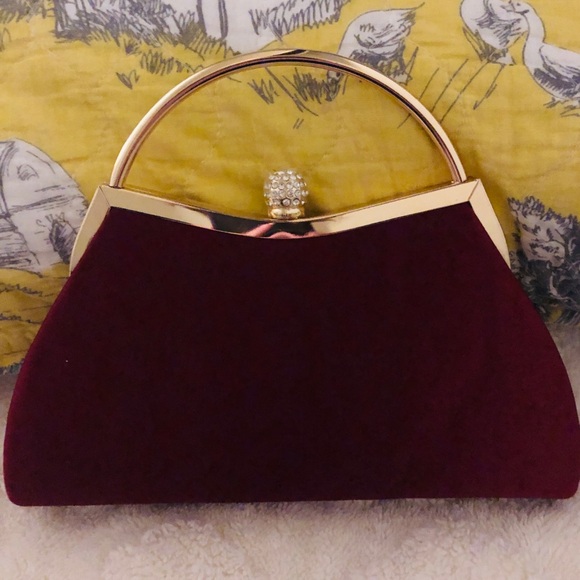 Elegant Burgundy and Gold Evening Purse - Picture 4 of 11